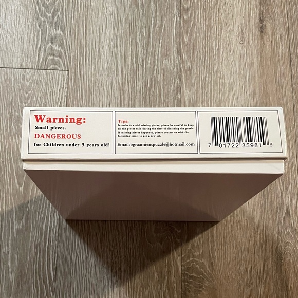 EUC “Bgraamiens” THE COLOR GAME Puzzle, 1000 Piece Round Jigsaw Puzzle - Picture 9 of 11